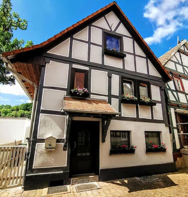 Fachwerkhaus Mitten In Der Altstadt - Ferien In Rotenburg Rotenburg an der Fulda Eksteriør billede
